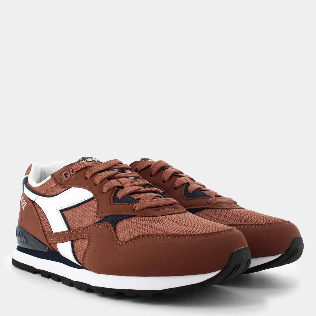 101.173169N.92CHUTNEY- SPORTIVE^DIADORA Fashion